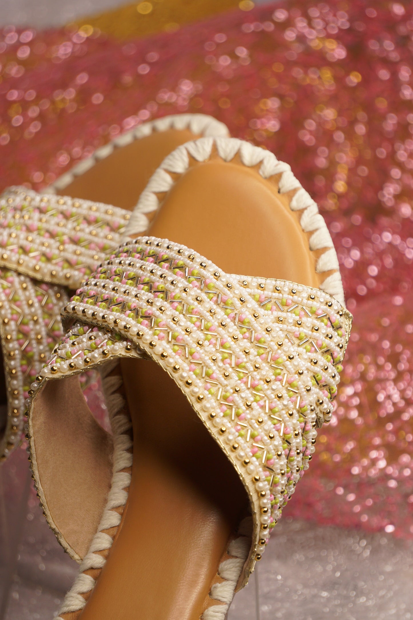 Kritika Criss Cross