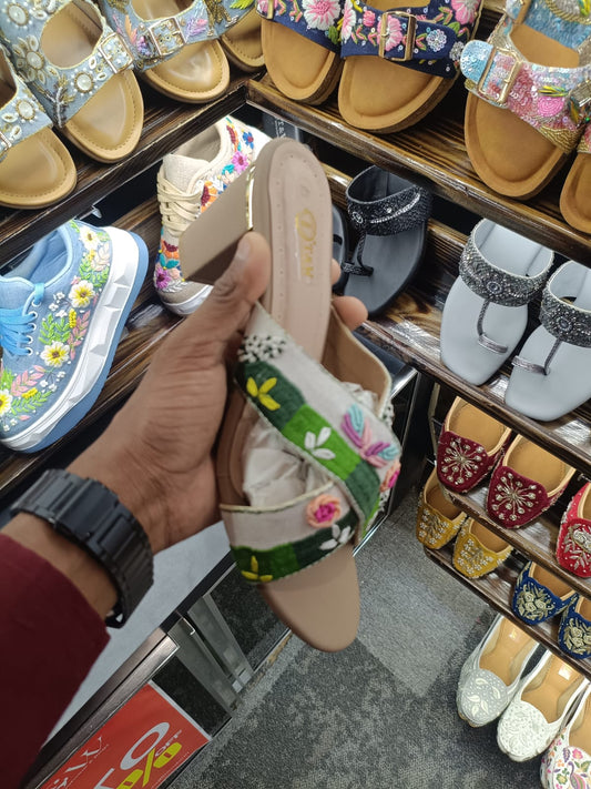 Tsunade (criss cross heel)