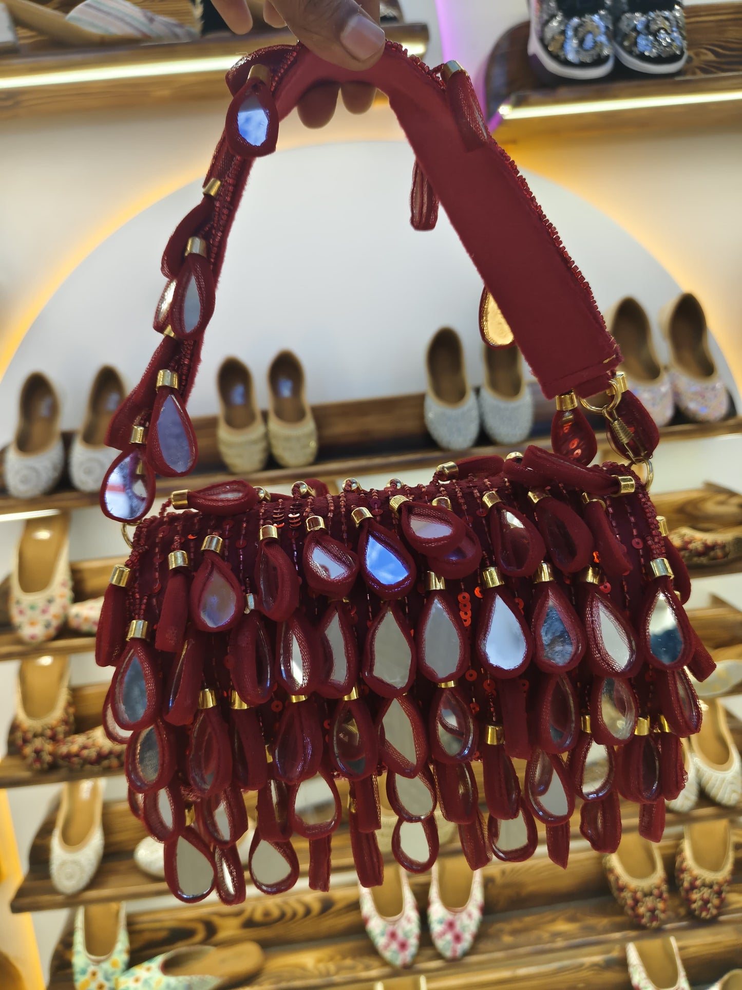 Ljaya (Designear Bag Mirror Work.