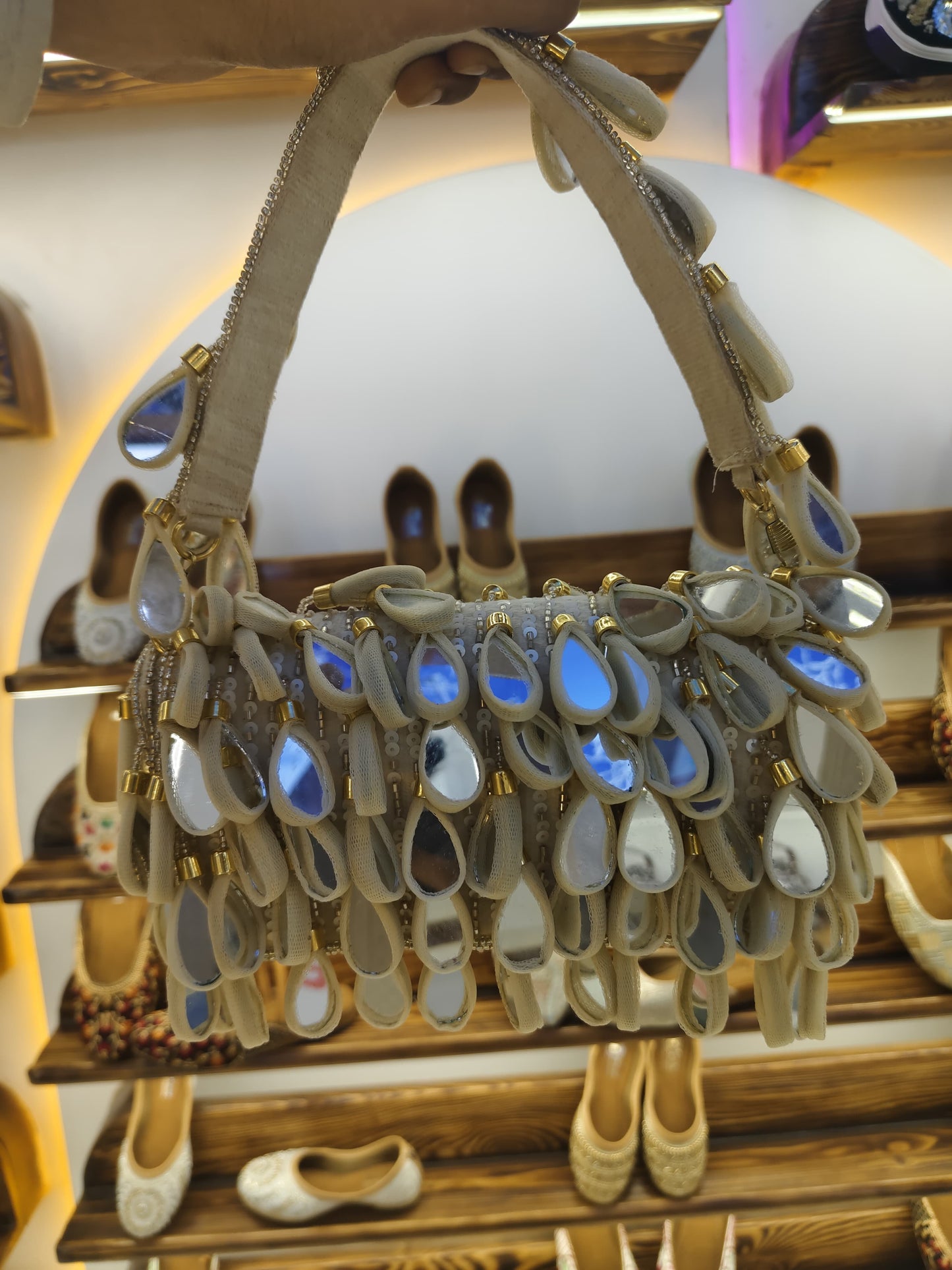 Ljaya (Designear Bag Mirror Work.