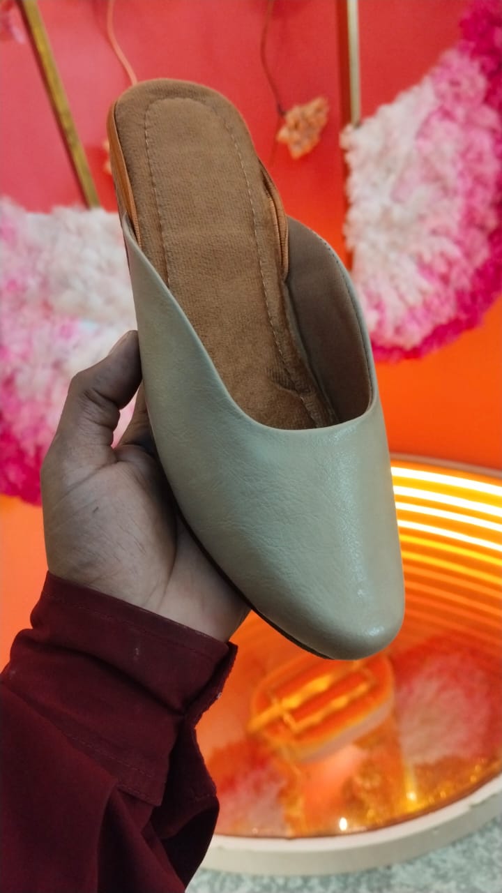 Natasha (Leather Flate Mule)