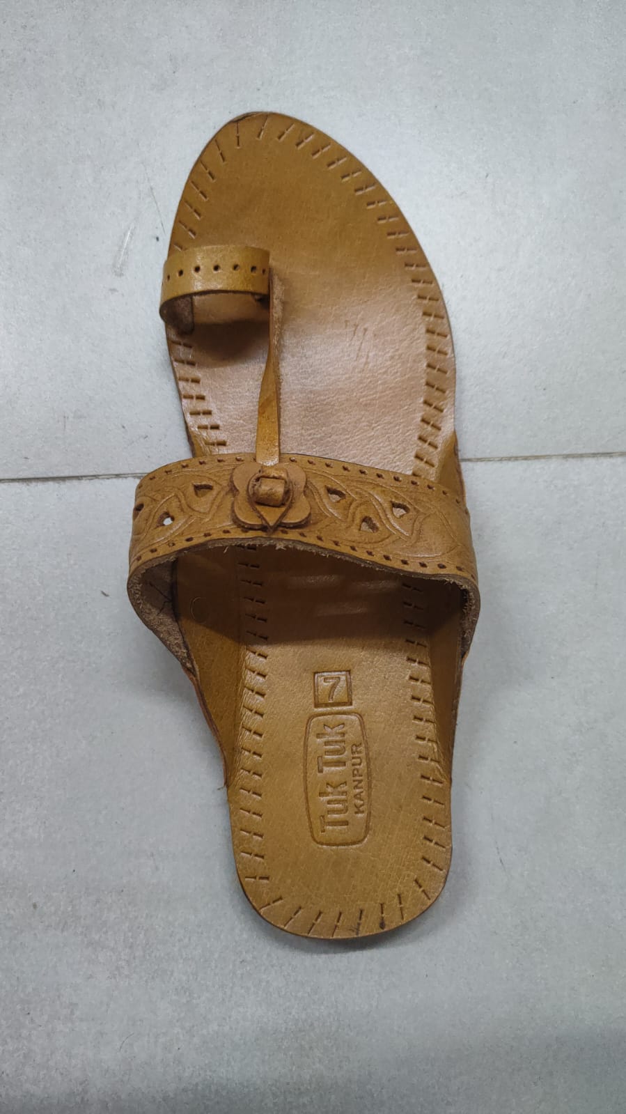 Gallagher (Kolapuri Chappal)