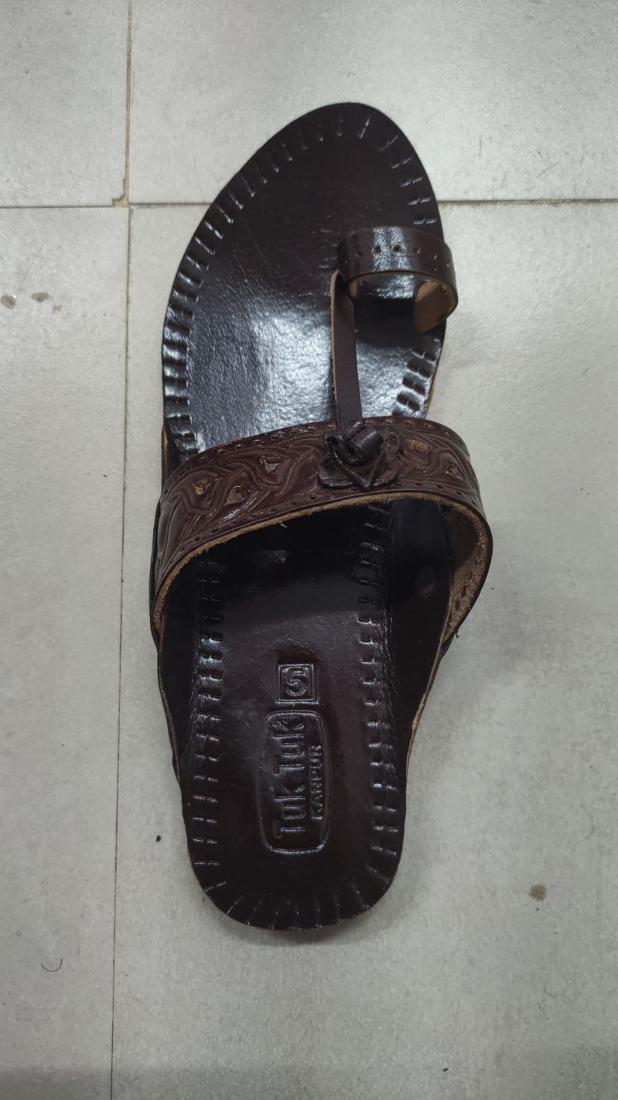 Gallagher (Kolapuri Chappal)