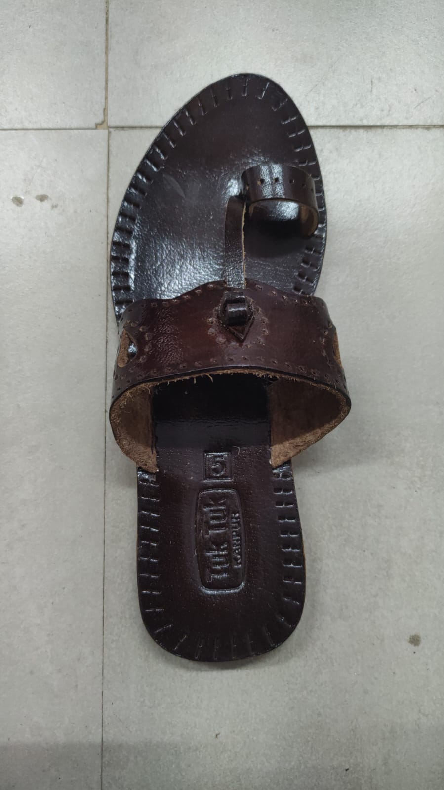 Gallagher (Kolapuri Chappal)