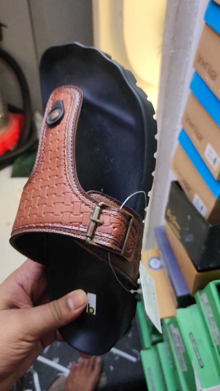 Atlas (Mens Chappal)