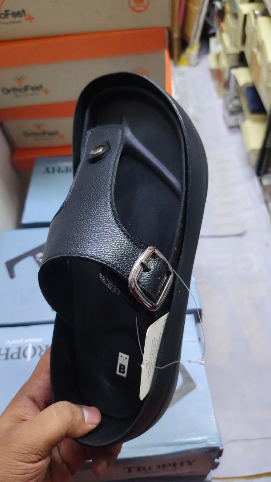 Atlas (Mens Chappal)