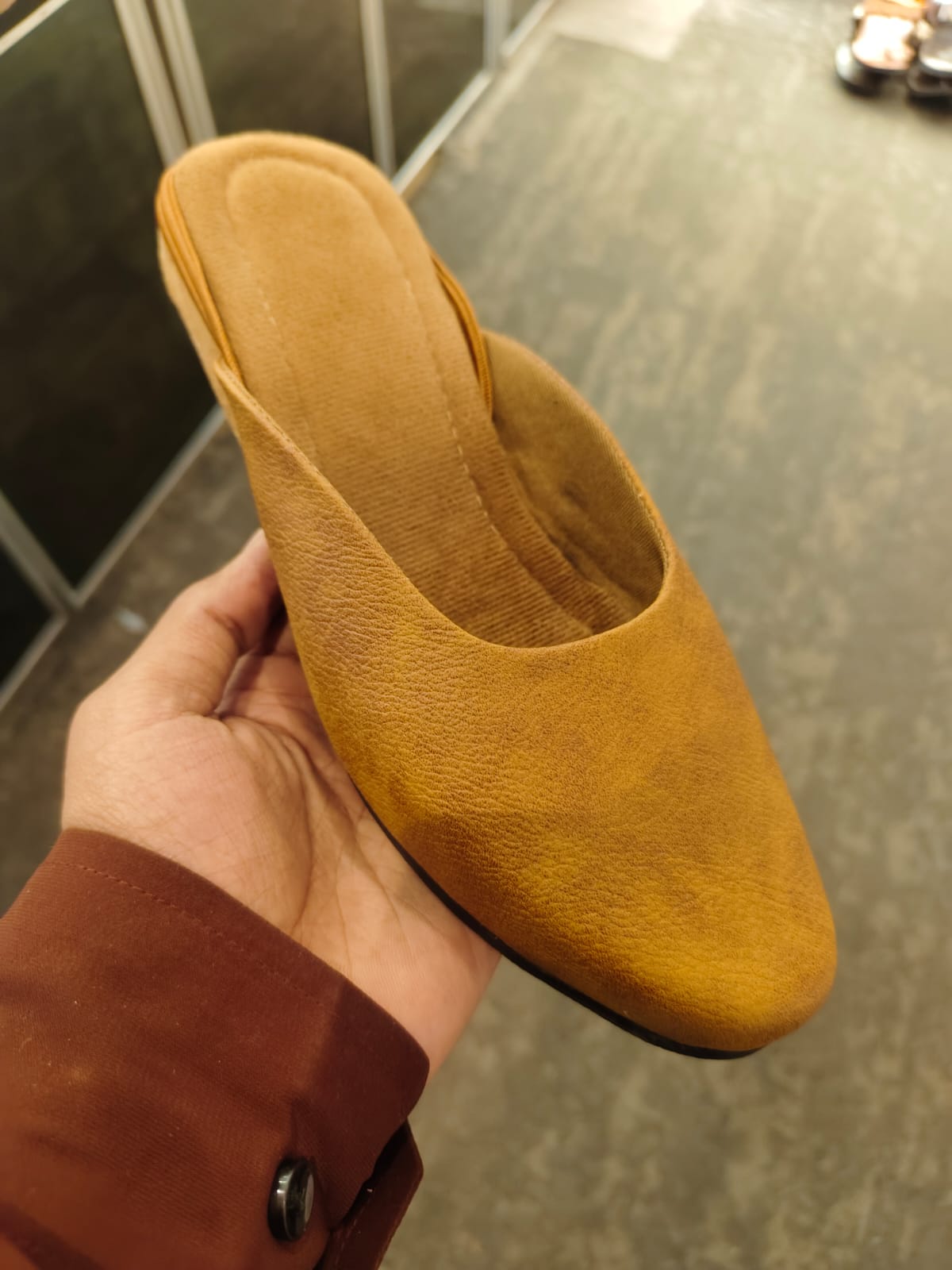 Natasha (Leather Flate Mule)